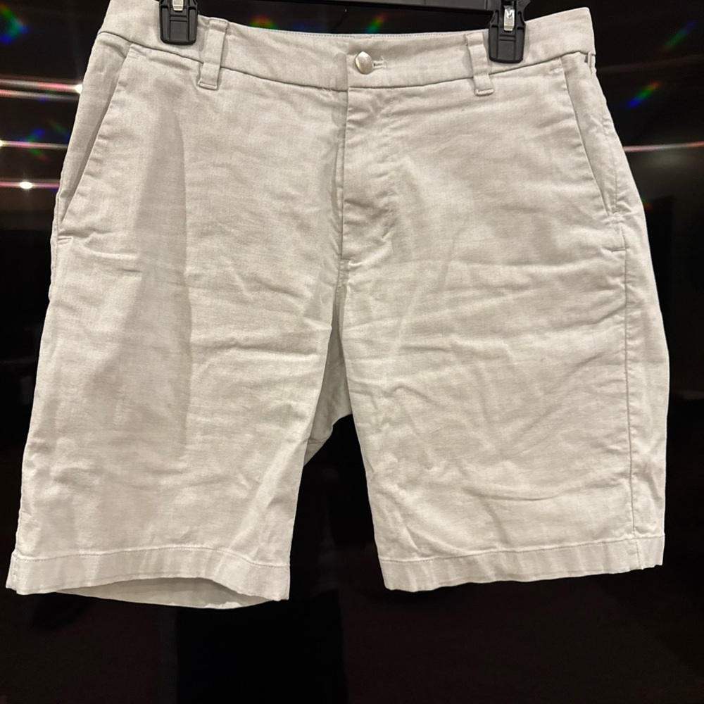 lululemon Men's Flat Front Shorts - Light Gray - size 30